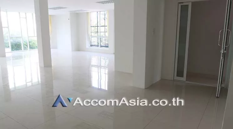  1  Office Space For Rent in Sukhumvit ,Bangkok BTS Phrom Phong AA17077